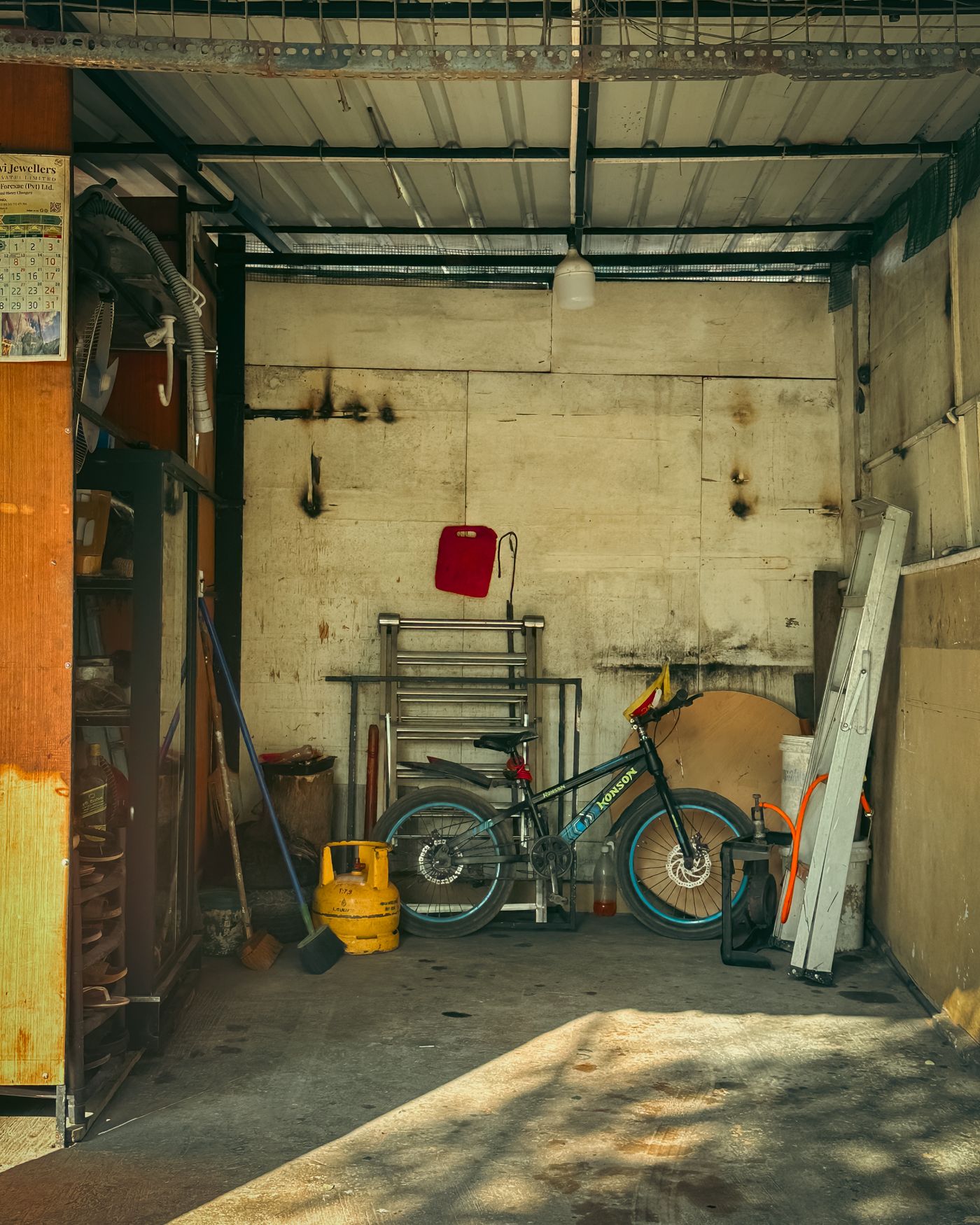 Wicker Park garage — epoxy floor